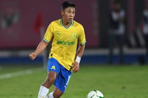 لاعب صنداونز: نعرف الوداد جيدًا.. ونلعب لتحقيق نتيجة إيجابية قبل لقاء الإياب